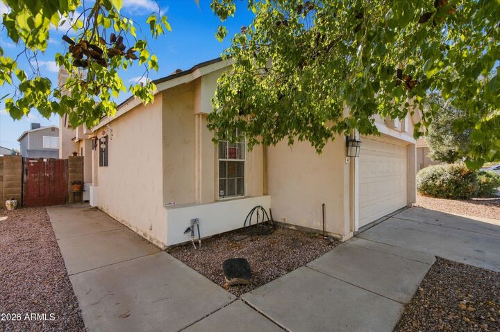 Property Photo:  1811 S 39th Street 4  AZ 85206 