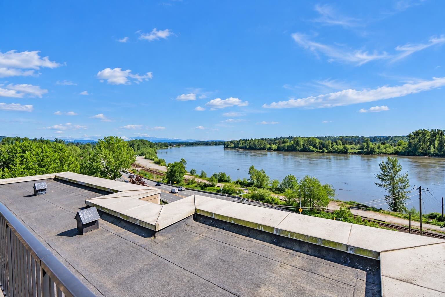 Property Photo: 11566 224 Street 304 BC V2X 9C9
