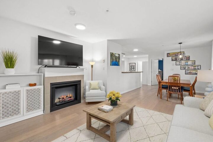 Property Photo:  997 W 22nd Avenue 312  BC V5Z 2A2 