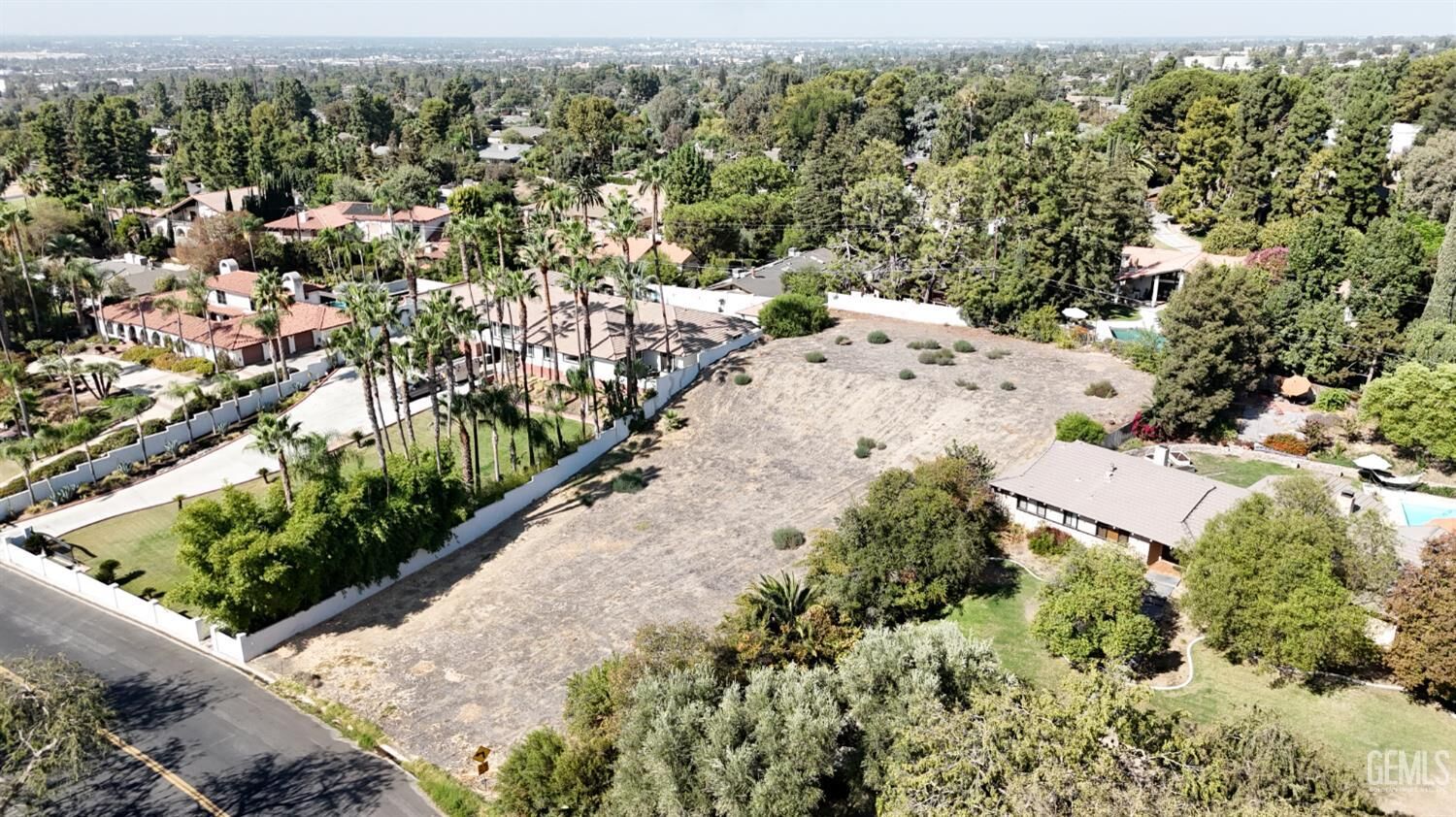 Property Photo: 3720 Brae Burn Drive CA 93306