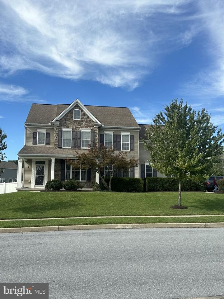 Property Photo: 7433 View Crest Drive PA 17112