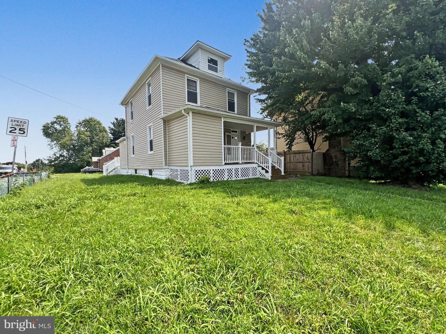 Property Photo: 5900 Hamilton Avenue MD 21237