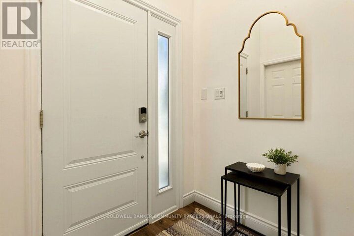 Property Photo:  33 Albert Street  ON L8M 2Y1 