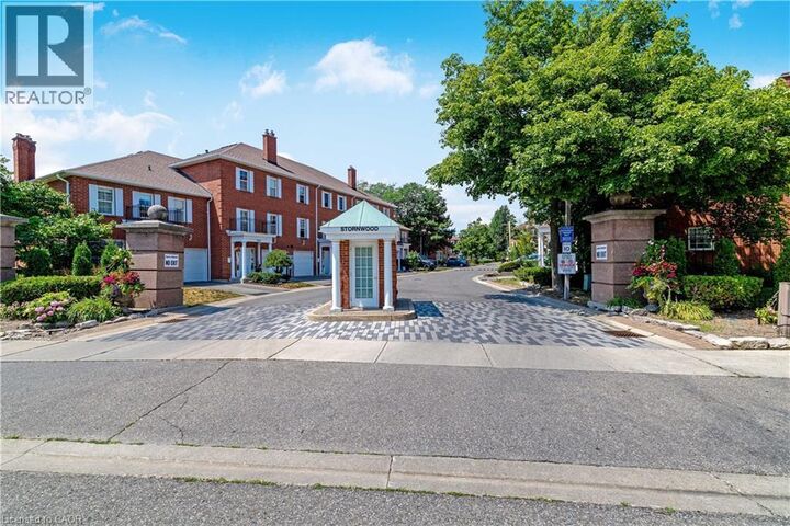 Property Photo: 55 Stornwood Court ON L6W 4J1
