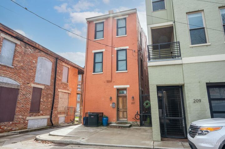 Property Photo:  207 Kemp Alley  OH 45202 