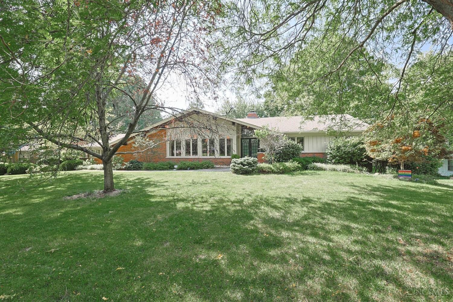 Property Photo: 7673 Greenfarms Drive OH 45224