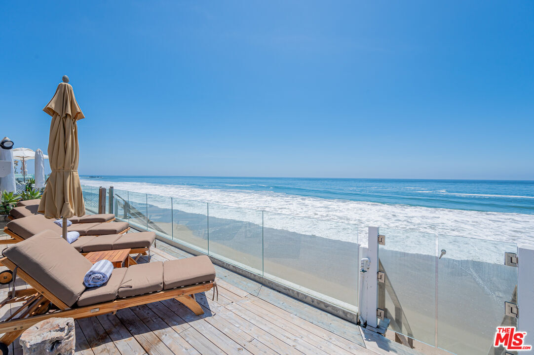 Property Photo:  23620 Malibu Colony Rd  CA 90265 