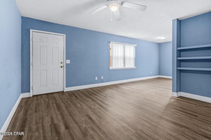 Property Photo: 6321 Lenawee Street B3 FL 32404
