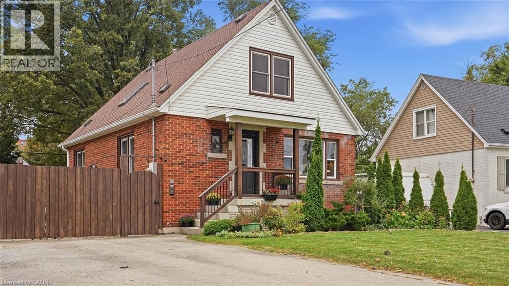Property Photo: 42 Delevan Crescent ON L9A 4A7