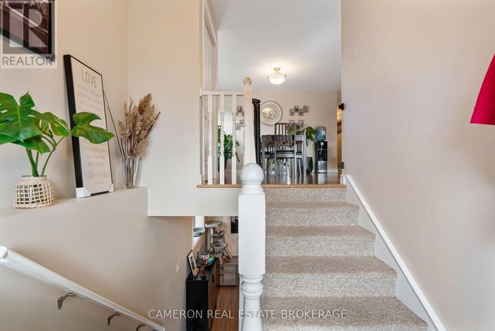 Property Photo:  137 Bellwood Drive  ON K6H 7M3 