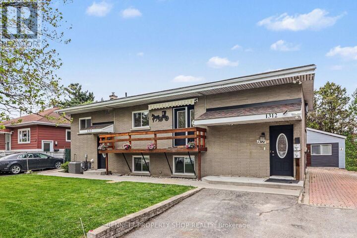 Property Photo:  1312 Avenue R Avenue  ON K1G 0B9 