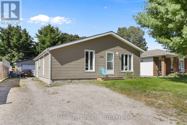 Property Photo:  439 Mageau Street  ON P2B 3G5 