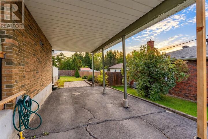 Property Photo: 1184 Drummond Street ON P3A 4S8