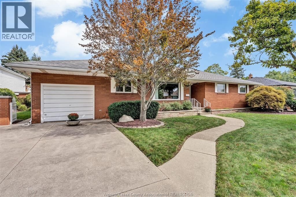 Property Photo:  2360 Leonard Road  ON N8W 4L7 