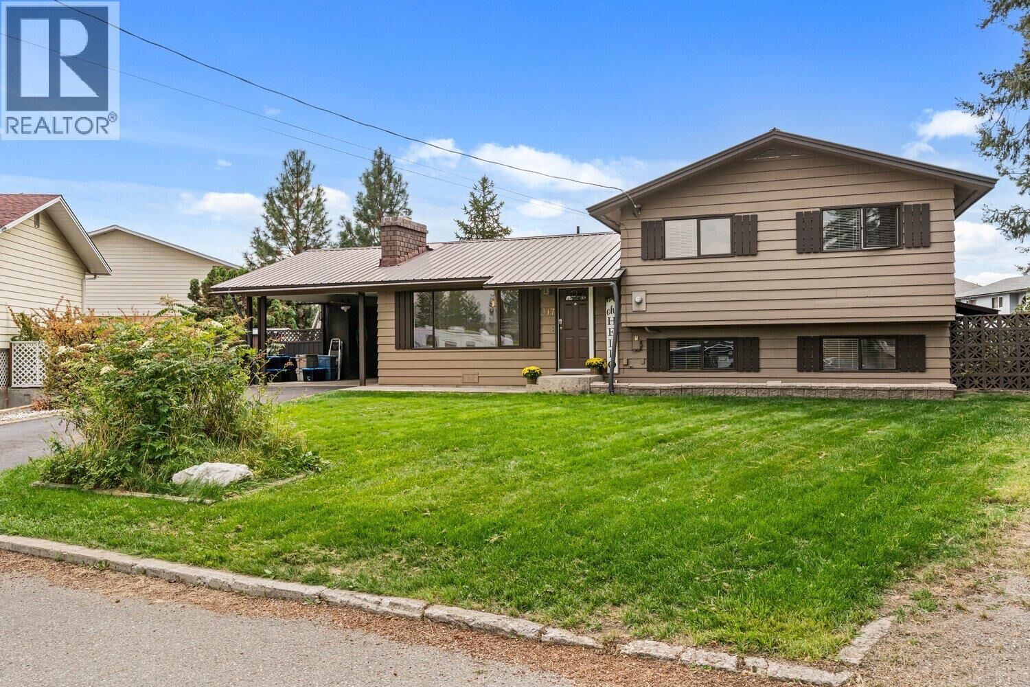 Property Photo:  317 Panorama Crescent  BC V0X 1W0 