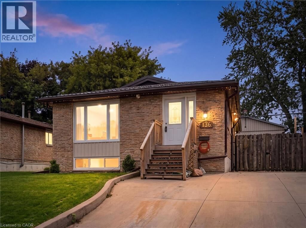 Property Photo: 136 Woodlawn Avenue ON N3R 6S2
