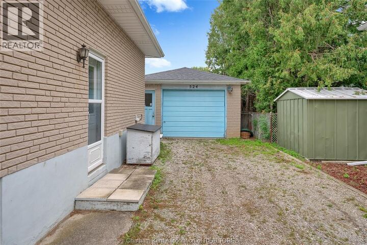 Property Photo:  524 Dora Drive  ON N8A 2K3 