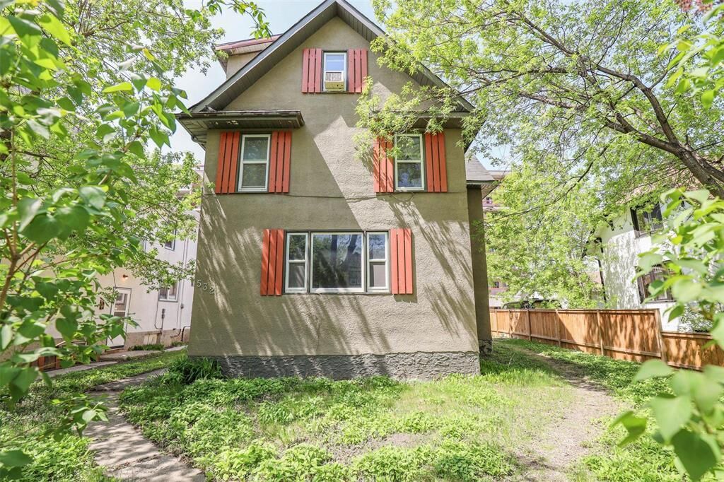 Property Photo:  532 Dominion Street  MB R3G 2N2 