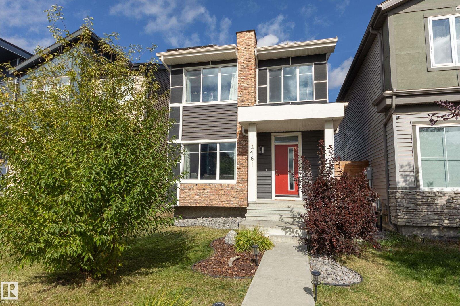 Property Photo:  2461 Kelly Circle Circle SW  AB T6W 4G2 