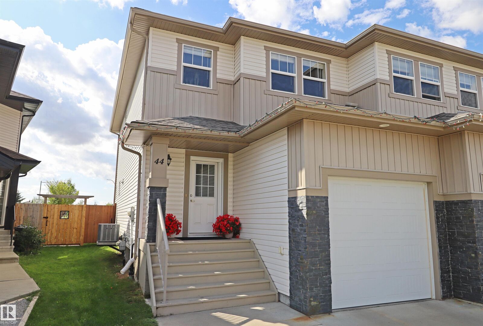 Property Photo: 44 Hartwick Manor AB T7X 0L8
