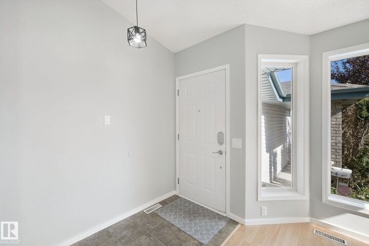 Property Photo:  24 La Costa Fairway Close  AB T7Z 2A5 