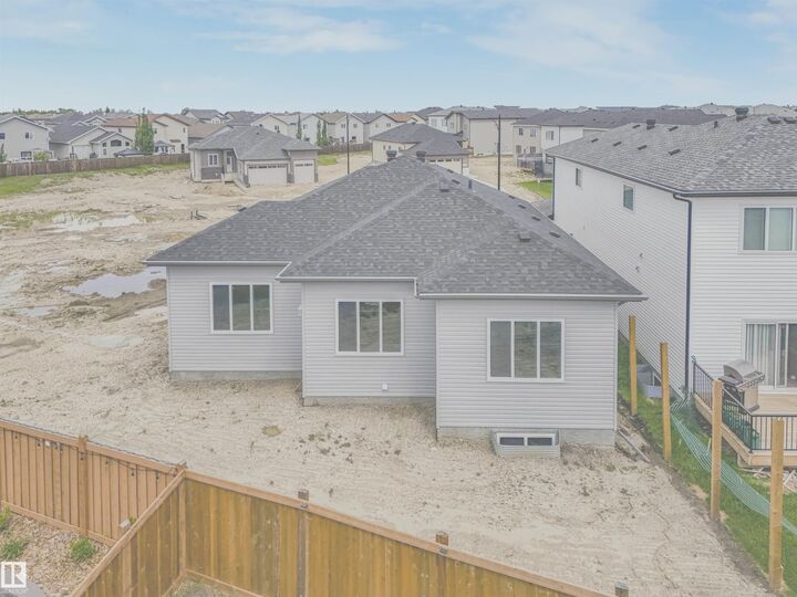 Property Photo:  22 Dalquist Bay  AB T9E 1N7 