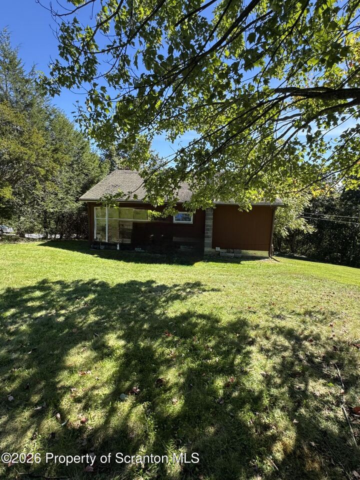 Property Photo:  114 11th Street  PA 18447 
