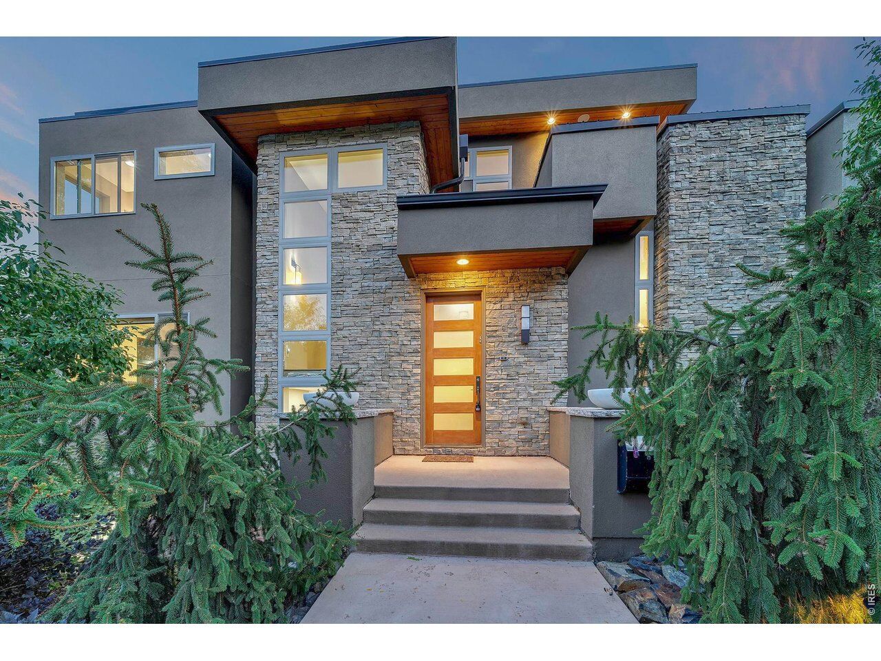 Property Photo: 350 15th St CO 80302