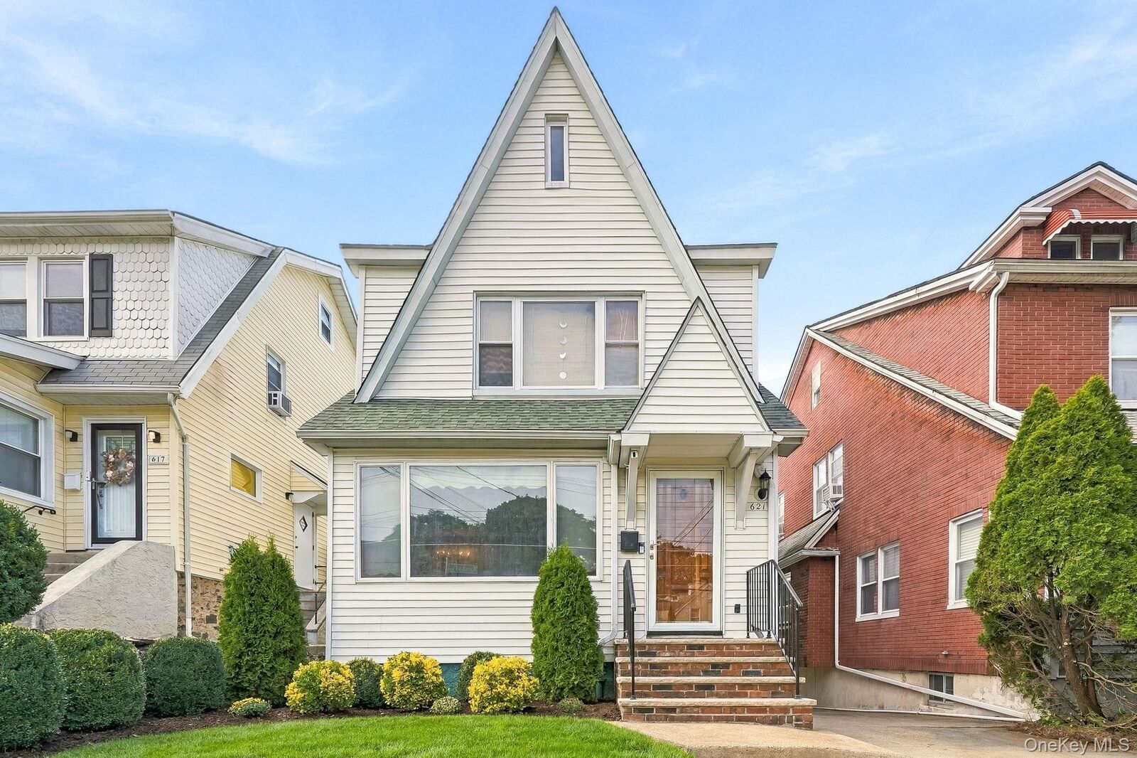 Property Photo: 621 Kimball Avenue NY 10704