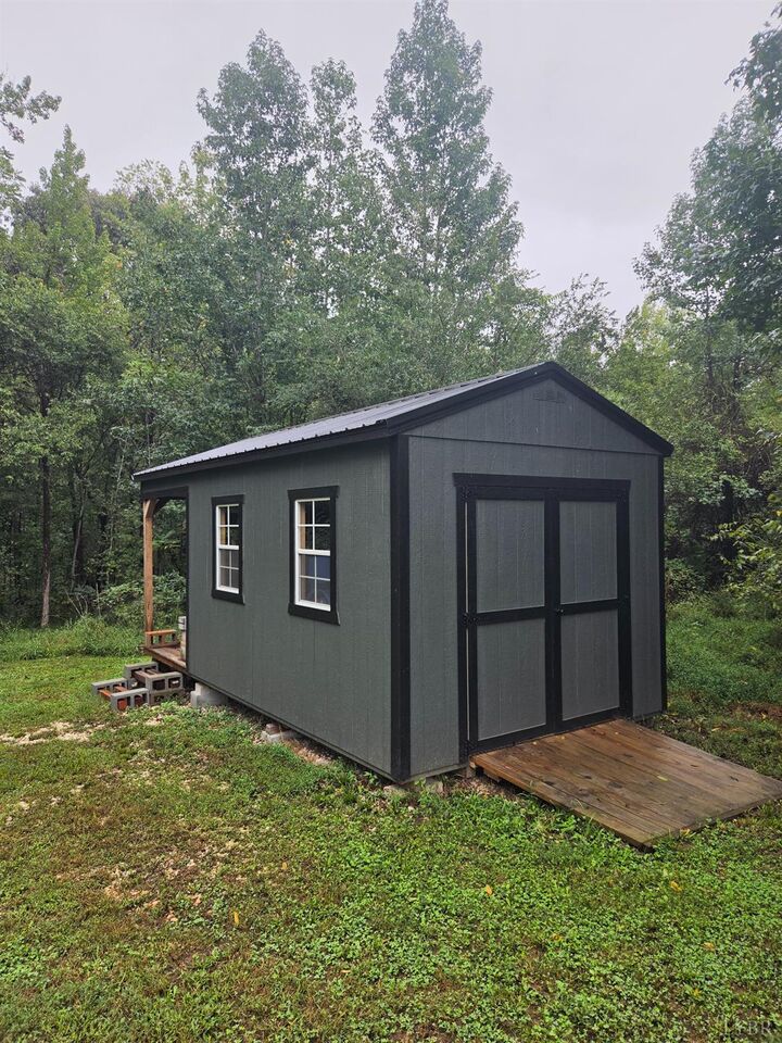 Property Photo:  1428 Railview Road  VA 24554 