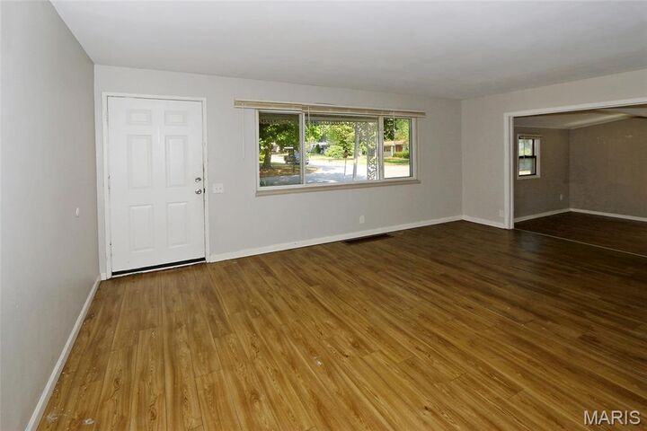 Property Photo: 1586 Champlin Drive MO 63136