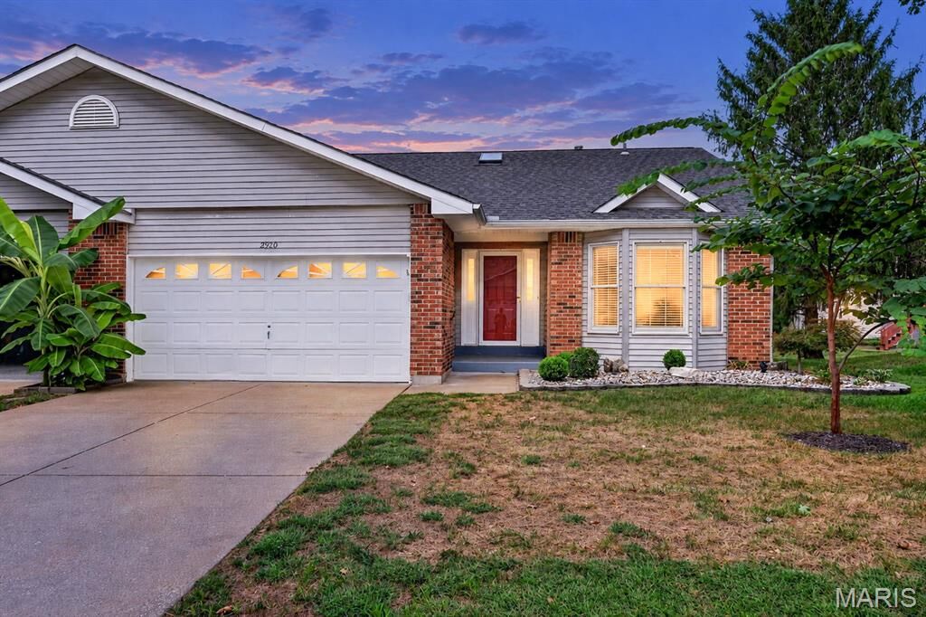 Property Photo:  2960 Sylvan Lane 5D  MO 63301 