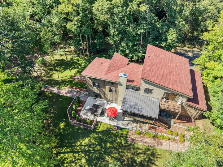 Property Photo:  15741 Auld Way  MI 49129 