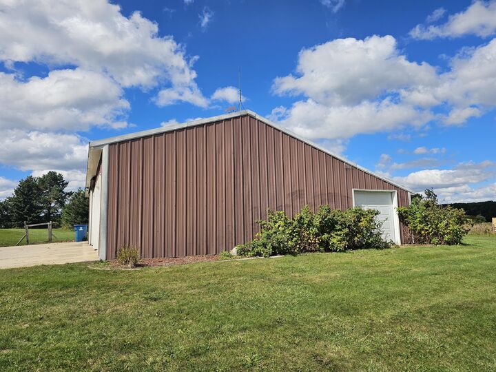 Property Photo:  10457 S Gordon Avenue  MI 49327 