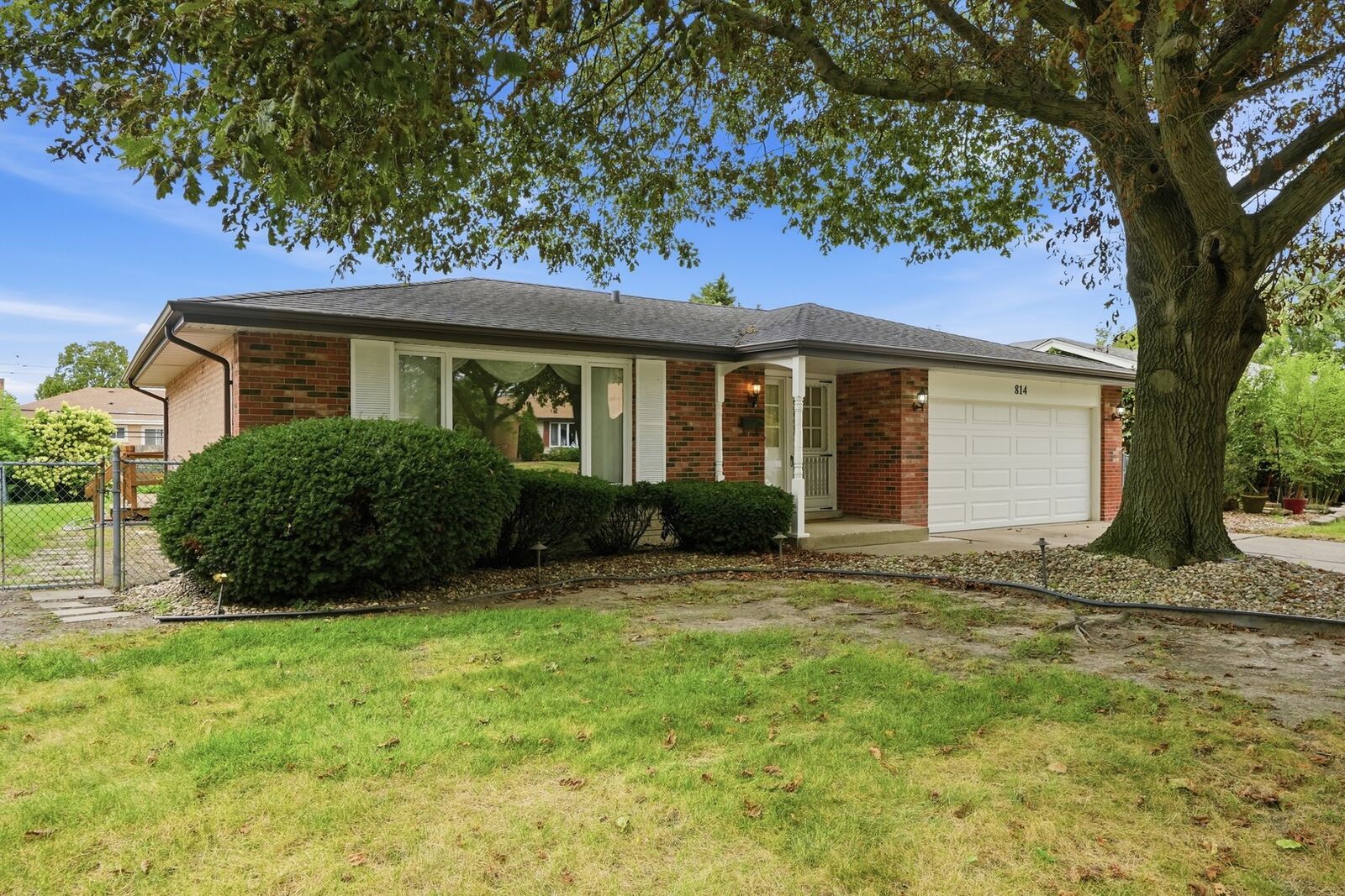 Property Photo:  814 E 168th Street  IL 60473 