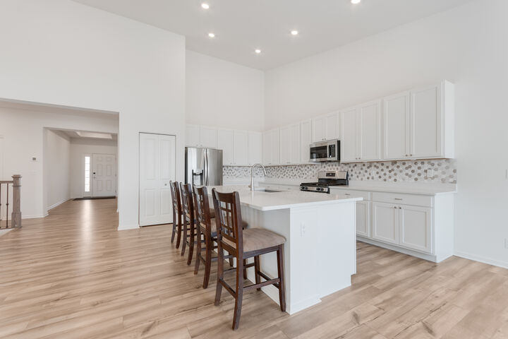 Property Photo:  2164 Tremont Avenue  IL 60560 