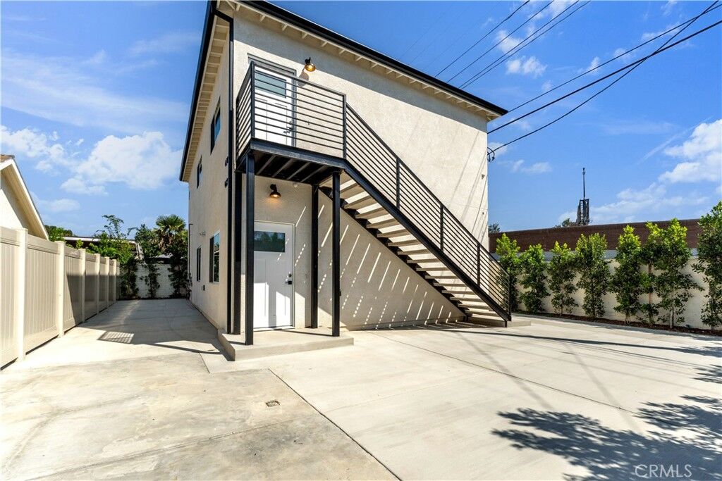 Property Photo: 4700 Kraft Avenue CA 91602