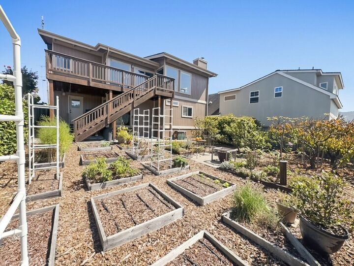 Property Photo: 1689 5th CA 93402