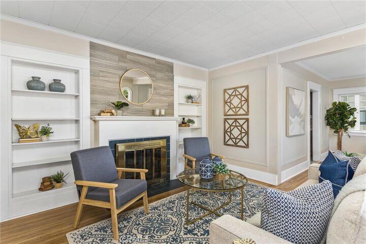 Property Photo: 618 Cypress Circle CA 92373