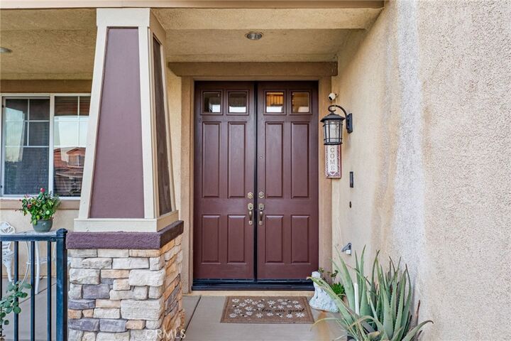 Property Photo:  15356 Thistle Street  CA 92336 