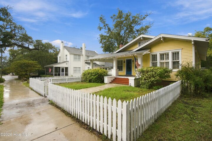 Property Photo:  105 S Atlantic Avenue  NC 28461 