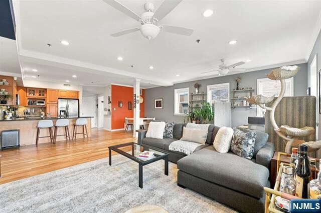 Property Photo:  547 Bloomfield Street 4  NJ 07030 
