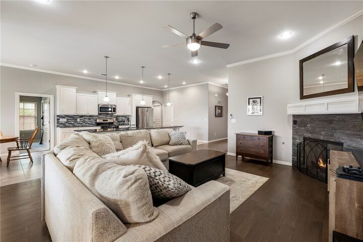 Property Photo:  4004 SW Flintstone Way  AR 72713 