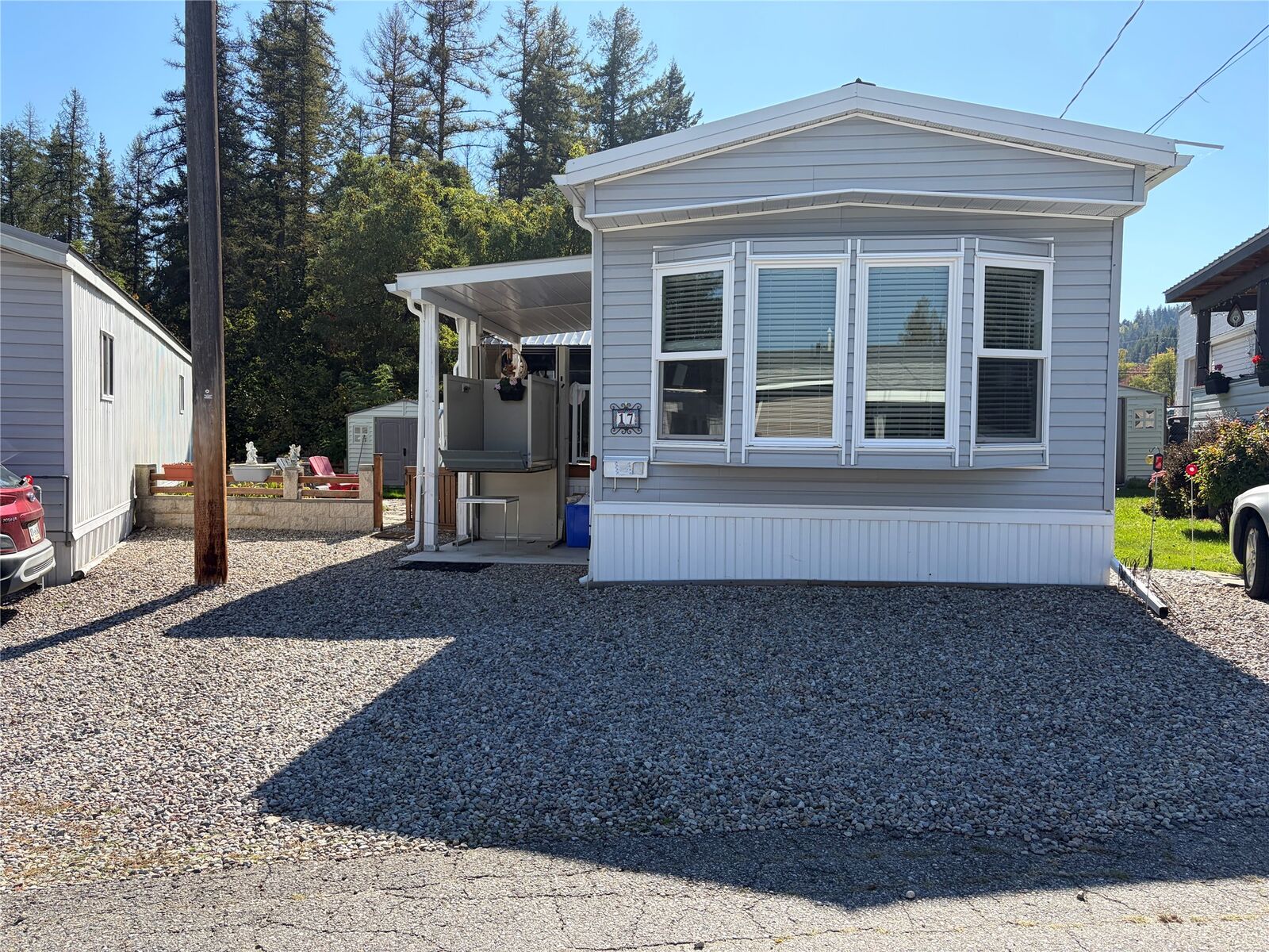 Property Photo:  1601 Columbia Avenue 17  BC V1N 1J1 