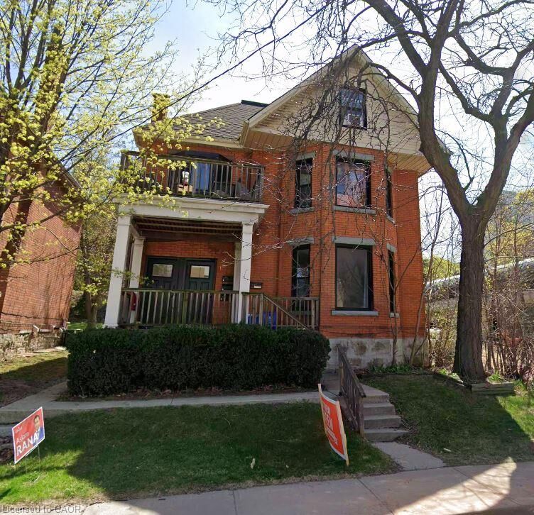 Property Photo:  16 St. Joseph's Drive 3  ON L8N 2E6 
