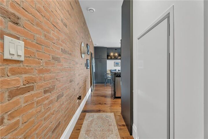 Property Photo:  455 Charlton Avenue E 504  ON L8N 0B2 