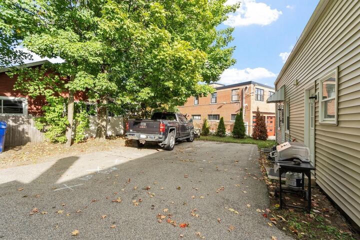Property Photo:  5 Summer Street 5  MA 01754 
