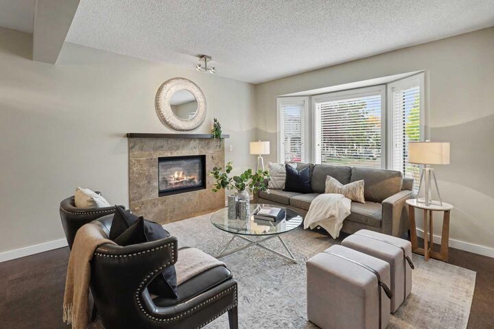 Property Photo:  236 Cedarwood Park SW  AB T2W 5T6 