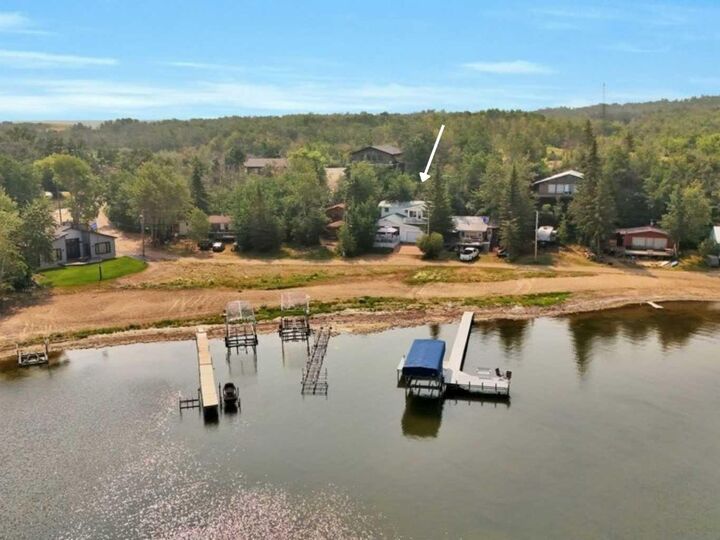 Property Photo:  34 Beach Street E  AB T0C 3B0 