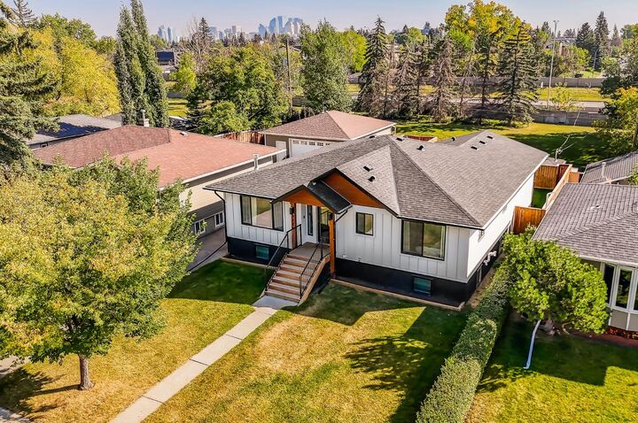 Property Photo: 3224 24A Street SW AB T3E 1W7